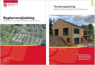 Billede der viser forsider på folderne bygherrevejledning og terrænregulering