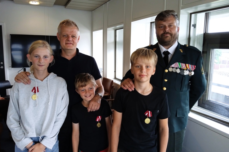 Udlevering af børnemedaljer